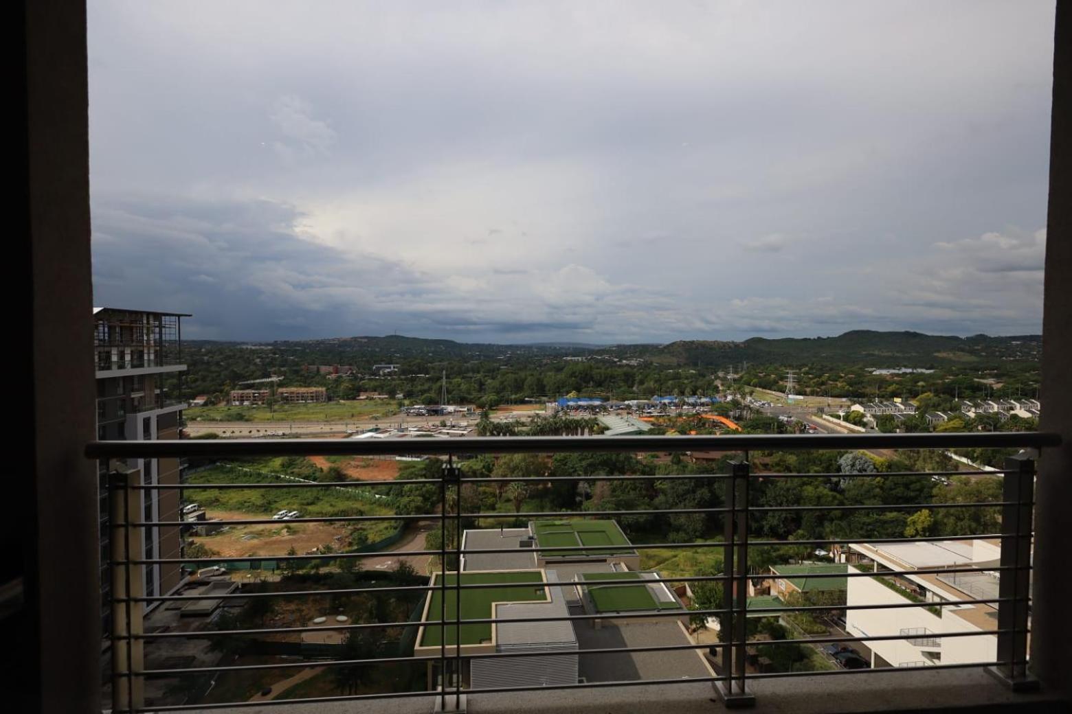 פרטוריה Menlyn Maine Luxury Rentals מראה חיצוני תמונה